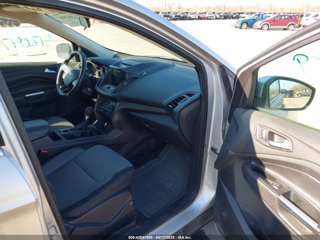 1FMCU0GDXHUB27848 Ford ESCAPE SE