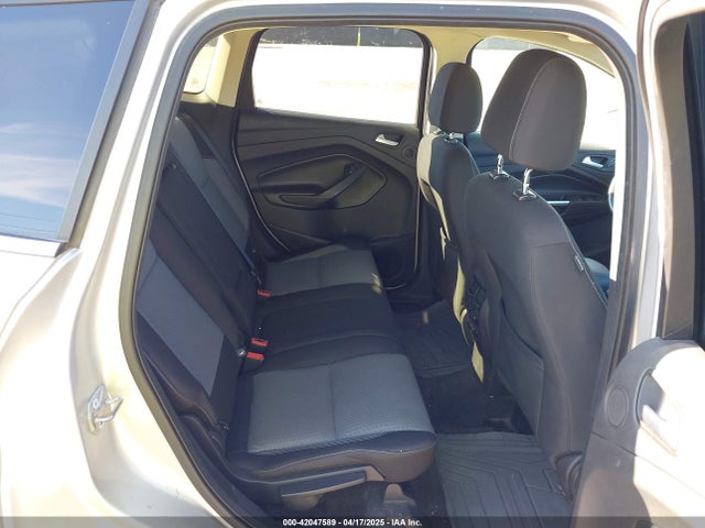 1FMCU0GDXHUB27848 Ford ESCAPE SE