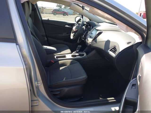 1G1BC5SM3J7158105 Chevrolet Cruze Ls Auto