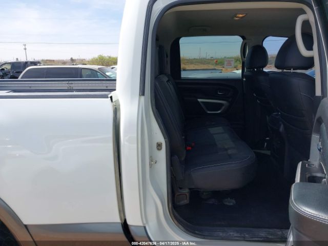 2017 NISSAN TITAN XD 1N6AA1F41HN539191 Photo 7