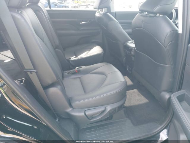 5TDACAB57RS030827 Toyota a25a-fxs, 5nm+4nm