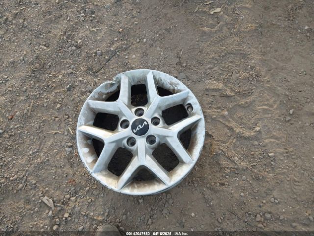 KNDJ23AU3N7833047 KIA SOUL LX