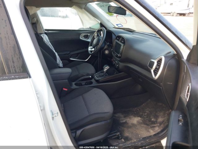 KNDJ23AU3N7833047 KIA SOUL LX