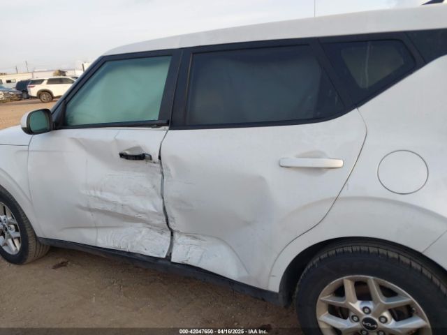 KNDJ23AU3N7833047 KIA SOUL LX