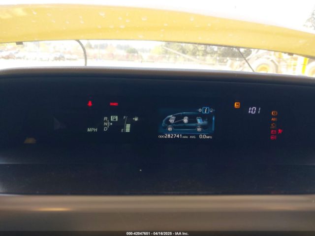 JTDZN3EUXGJ055176 Toyota Prius V Three