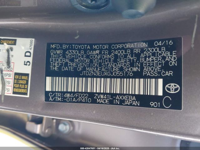 JTDZN3EUXGJ055176 Toyota Prius V Three