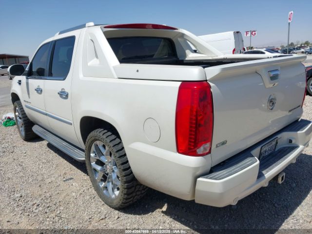 2011 CADILLAC ESCALADE EXT 3GYT4MEF6BG161175 Photo 2