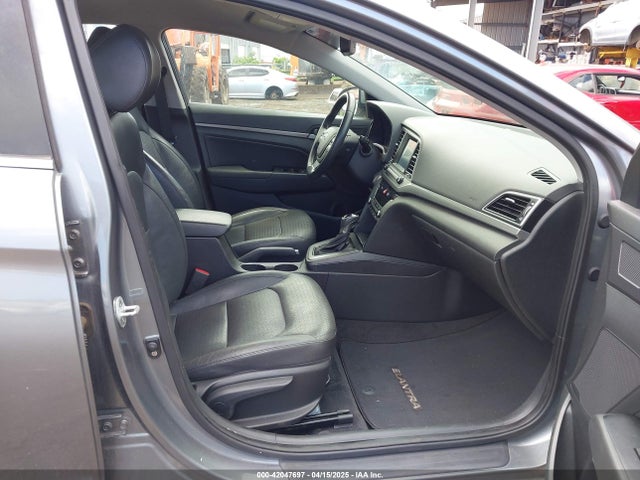 KMHD84LF5HU193876 Hyundai 2017