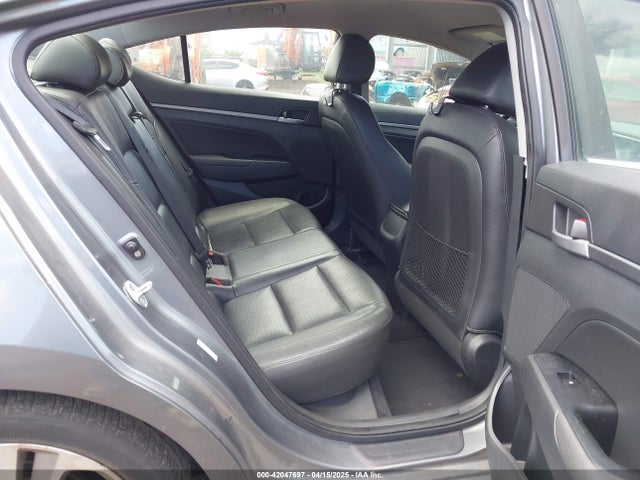 KMHD84LF5HU193876 Hyundai 2017