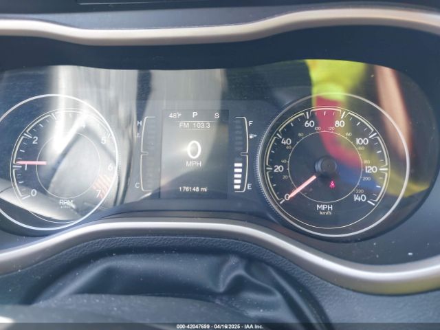 1C4PJMCB0EW224504 Jeep Cherokee Latitude