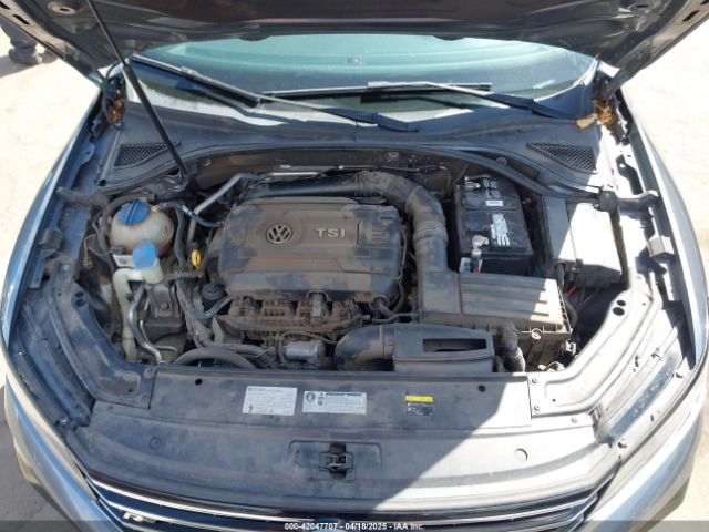 1VWAT7A3XGC036619 Volkswagen Passat 1.8t R-line