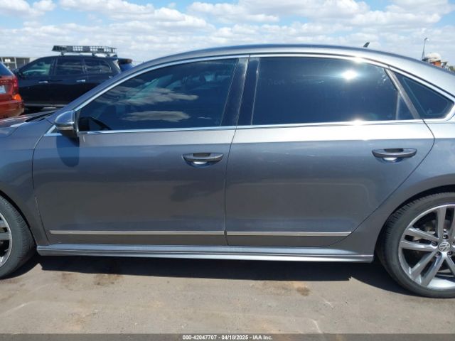 1VWAT7A3XGC036619 Volkswagen Passat 1.8t R-line