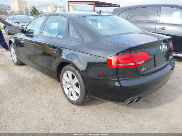 2010 AUDI A4 WAUBFAFL8AN037782 Photo 2