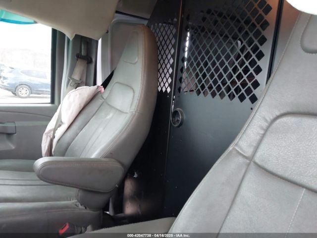 1GCWGAFPXJ1290498 Chevrolet Express 2500 Work Van