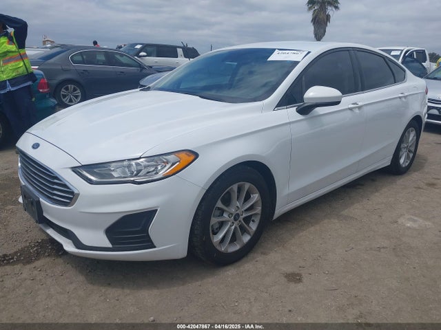 Ford FUSION SE 2019 3FA6P0HD2KR148480 Image 2