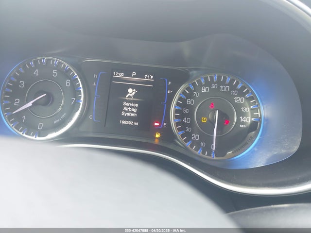 Chrysler 200 Limited 2015 1C3CCCAB3FN507626 Image 7