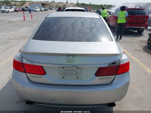 Honda k24w1 2014 1HGCR2F51EA129739 Image 16