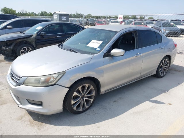 Honda k24w1 2014 1HGCR2F51EA129739 Image 2