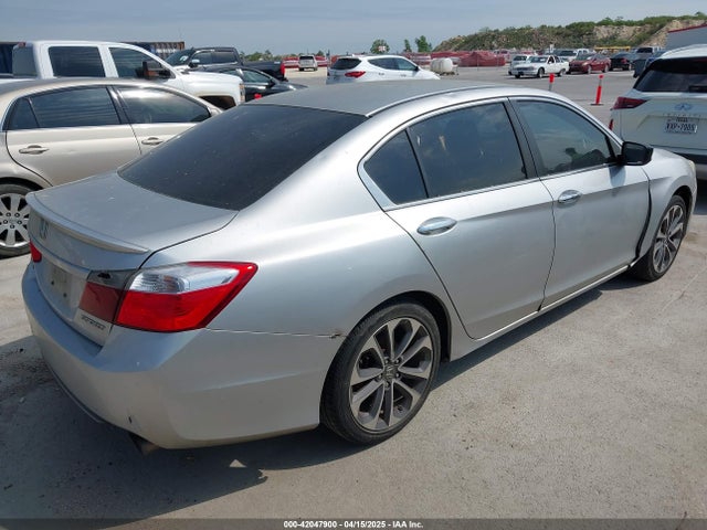 Honda k24w1 2014 1HGCR2F51EA129739 Image 4
