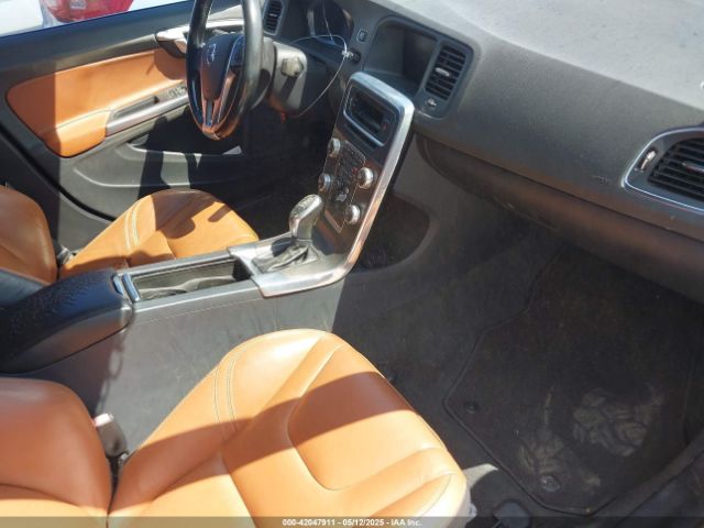 YV126MFK6F1340578 Volvo S60 T5 Premier