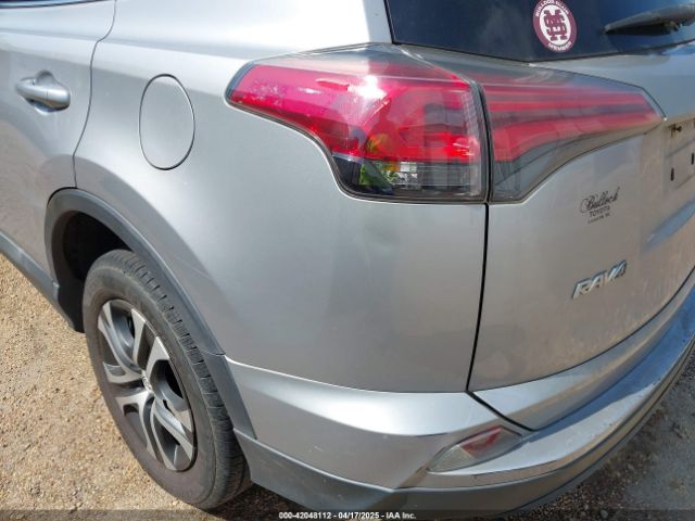 2T3ZFREV0JW407926 Toyota RAV4 LE