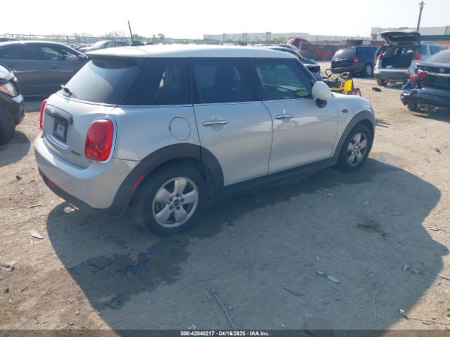 2016 MINI HARDTOP WMWXU1C52G2D10472 Photo 3