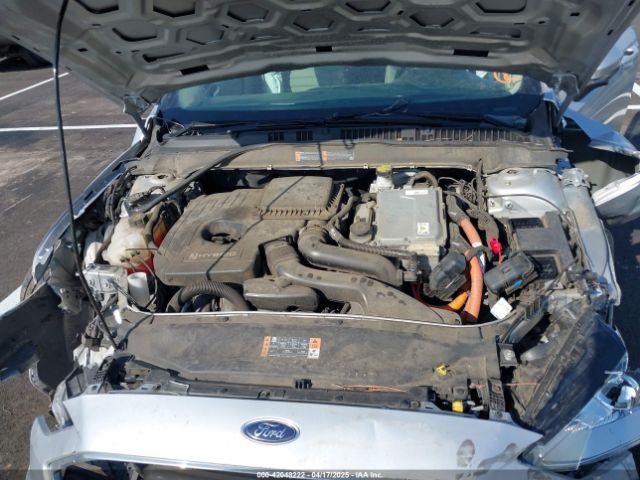 3FA6P0LU7KR147641 Ford Fusion Hybrid Se