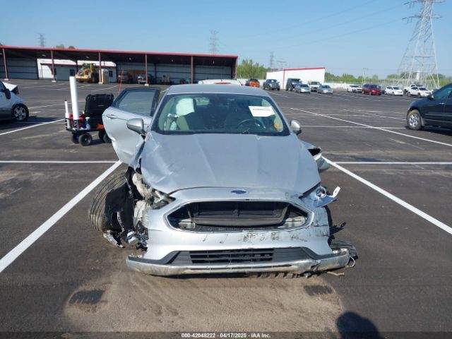 3FA6P0LU7KR147641 Ford Fusion Hybrid Se