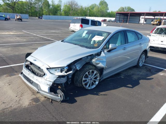 3FA6P0LU7KR147641 Ford Fusion Hybrid Se