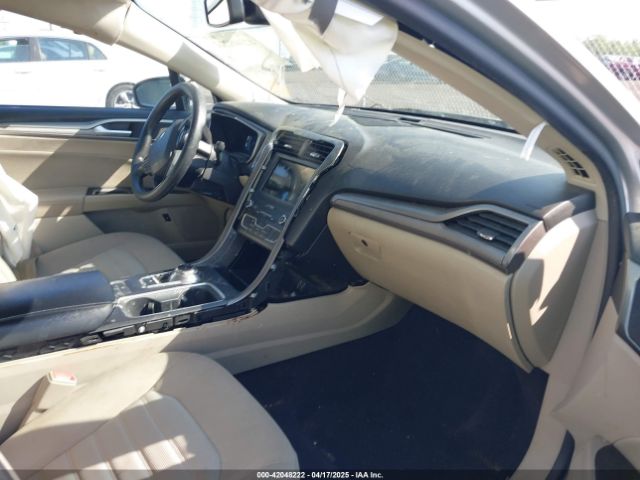 3FA6P0LU7KR147641 Ford Fusion Hybrid Se