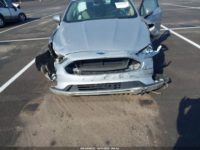 3FA6P0LU7KR147641 Ford Fusion Hybrid Se