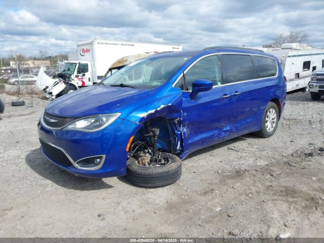2C4RC1FG0KR701073 Chrysler Pacifica Touring Plus