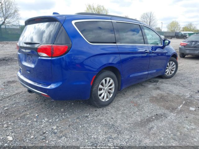 2C4RC1FG0KR701073 Chrysler Pacifica Touring Plus