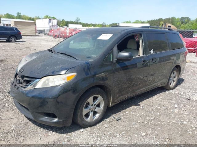5TDKZ3DC5HS780672 Toyota Sienna Le 8 Passenger