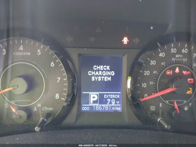 5TDKZ3DC5HS780672 Toyota Sienna Le 8 Passenger