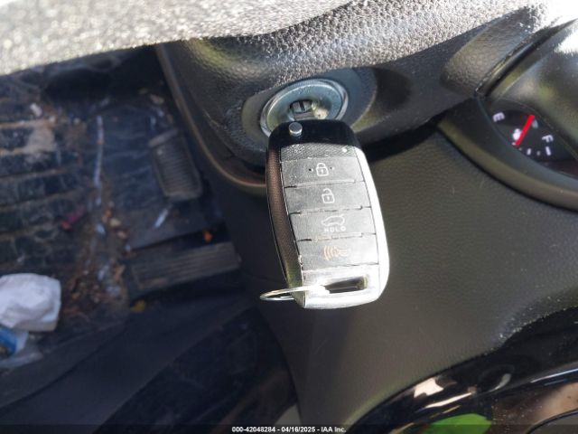 KNDJX3A50F7171083 KIA Soul !