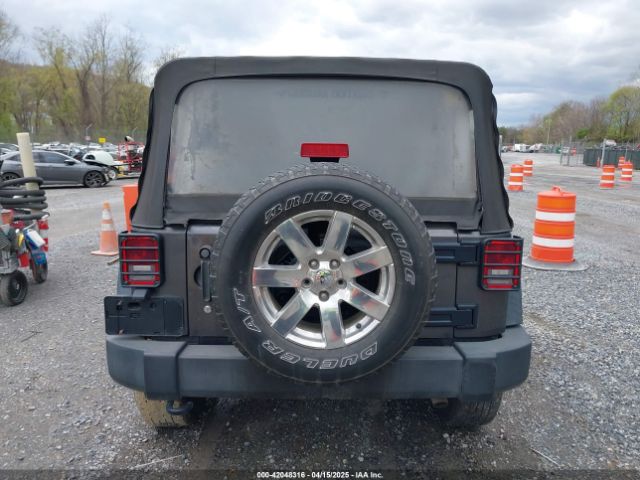 1C4BJWDG8JL895981 Jeep Wrangler Jk Unlimited Sport 4x4