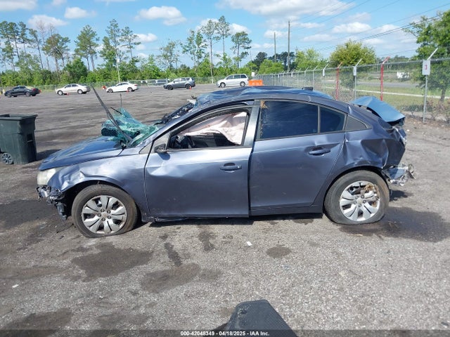 1G1PA5SH6E7245021 Chevrolet Cruze Ls Auto