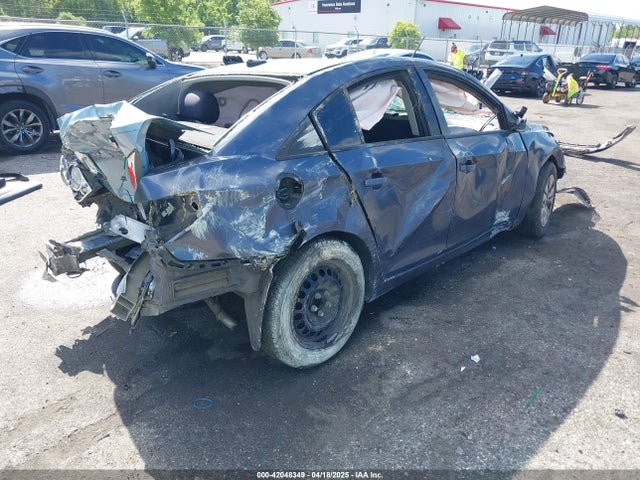 1G1PA5SH6E7245021 Chevrolet Cruze Ls Auto