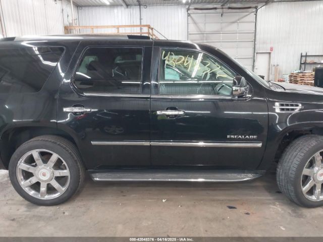1GYS4BEF4ER222060 Cadillac Escalade Luxury