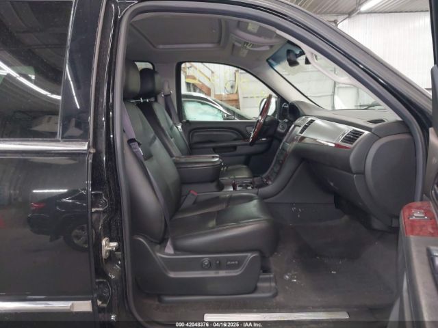 1GYS4BEF4ER222060 Cadillac Escalade Luxury
