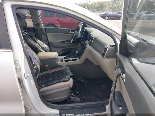 KNDPM3AC6J7464822 KIA Sportage Lx