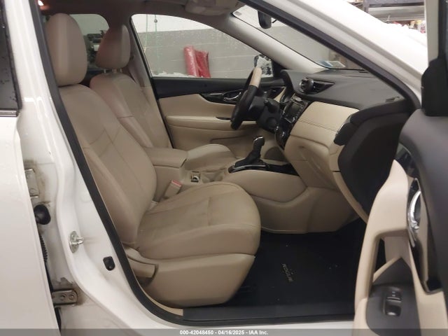 5N1AT2MV8JC815037 Nissan Rogue Sl