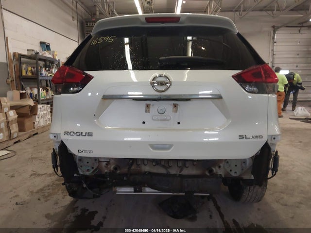 5N1AT2MV8JC815037 Nissan Rogue Sl