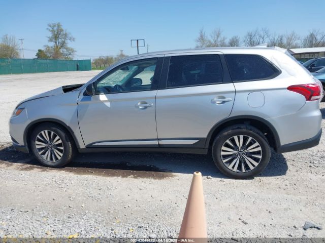 JA4AZ3A35KZ003568 Mitsubishi Outlander Es