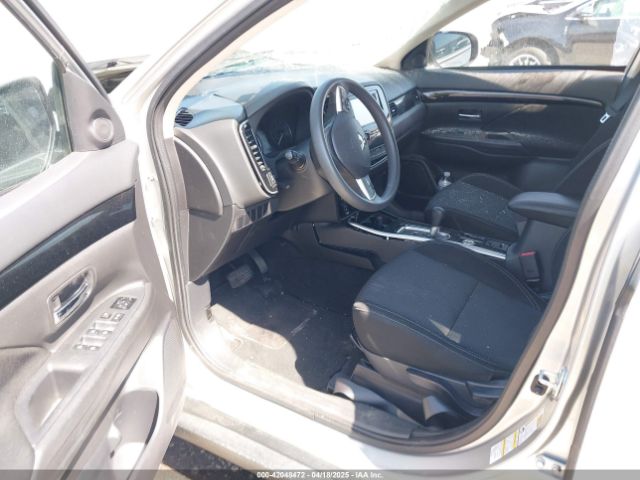 2019 MITSUBISHI OUTLANDER JA4AZ3A35KZ003568 Photo 4