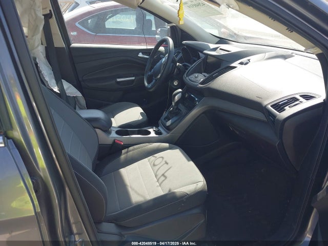 1FMCU9GX0EUC75145 Ford ESCAPE SE