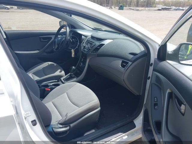 5NPDH4AE4GH683961 Hyundai ELANTRA SE
