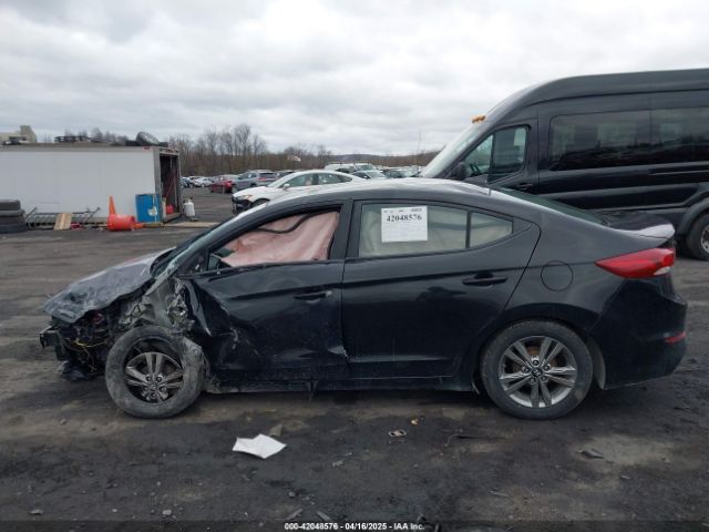 KMHD84LF1HU206221 Hyundai ELANTRA SE
