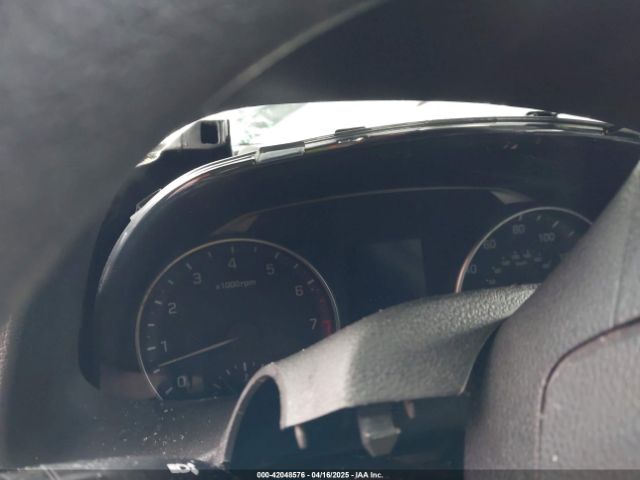 KMHD84LF1HU206221 Hyundai ELANTRA SE